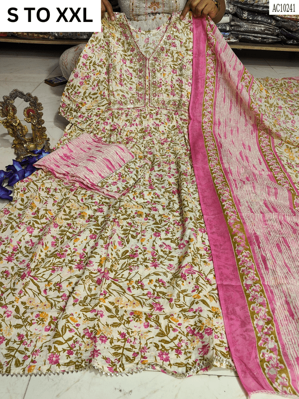 Heavy Aliacut kurta, pant, and dupatta set in S to XXL size by Vastra Collection, featuring intricate design and traditional embroidery.