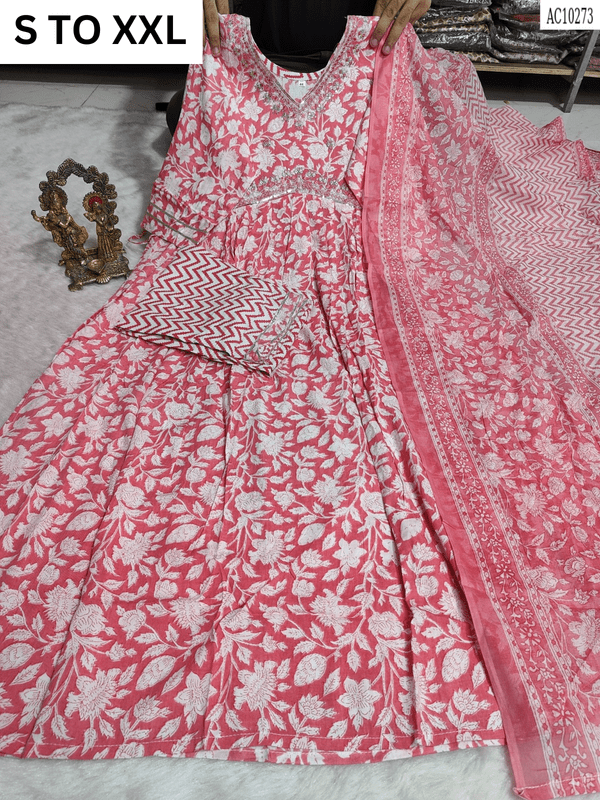 VASTRA COLLECTION heavy Aliacut kurta with matching pant and dupatta in S to XXL size, featuring intricate design and traditional style.