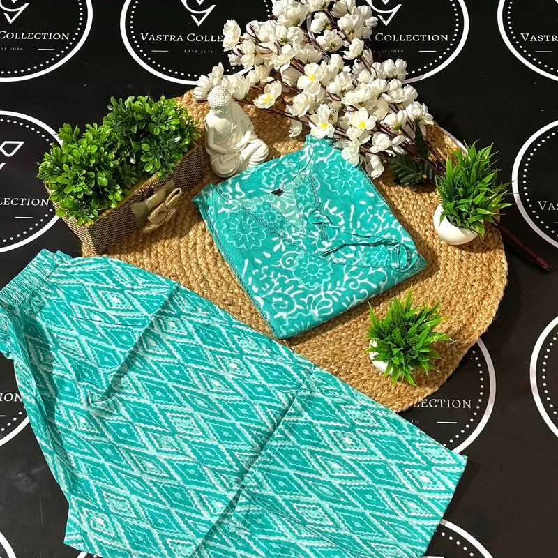 ReadyMade kurta and pant set in design 60, available in size S to 6XL, from VASTRA COLLECTION, shown in the image.